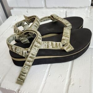 Teva Platform Sandals With Pattern, Size 10
